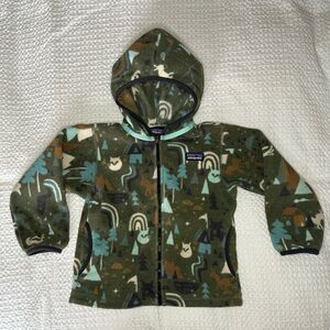 Patagonia Kids Forest Green Graphic Fleece Jacket / Hoodie